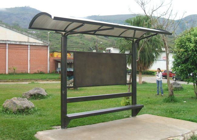 Abrigo instalado em Leopoldina - MG.